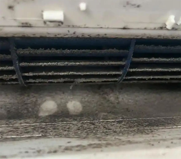 桦南空调吹的风有股烧焦味是怎么回事