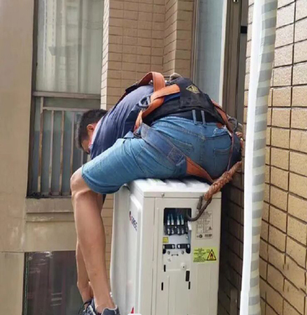 桦南空调移机